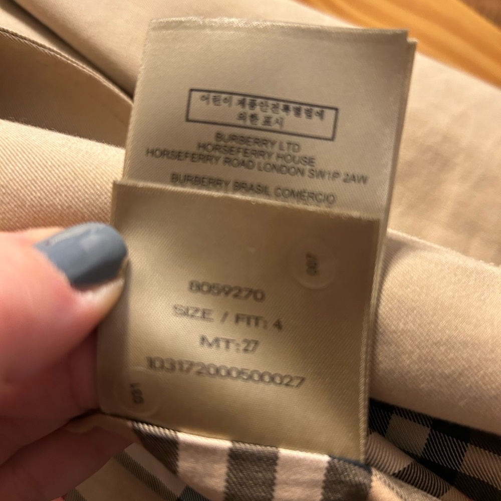 Burberry Beige Tan Trench Coat - Picture 7 of 13